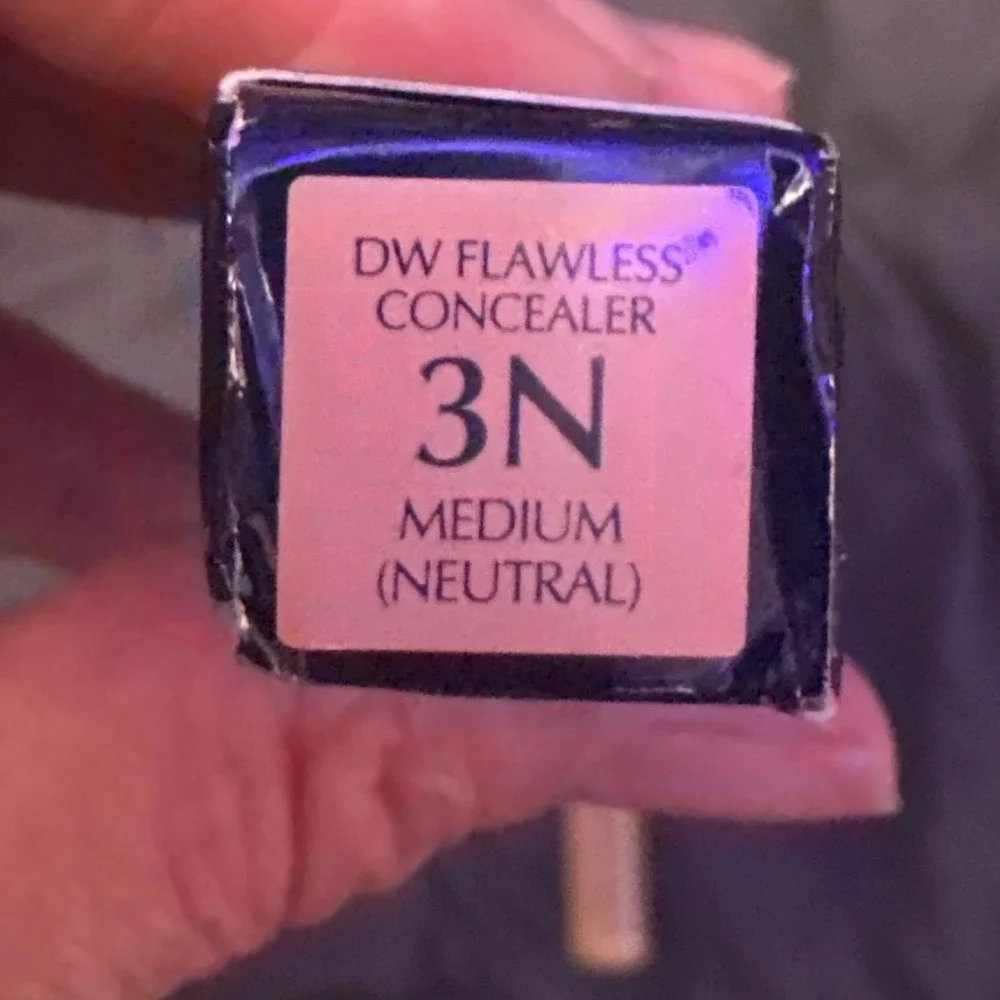 NEW Estee Lauder 3N Medium Neutral Double Wear Stay In Place Concealer